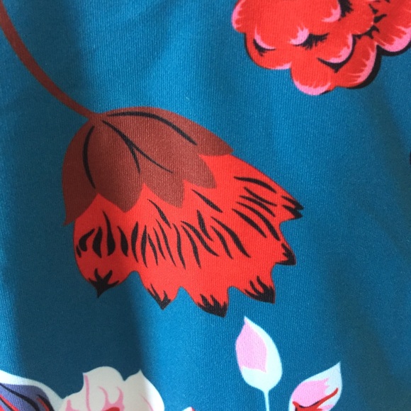 Deep V-cut Monokini - Picture 2 of 7